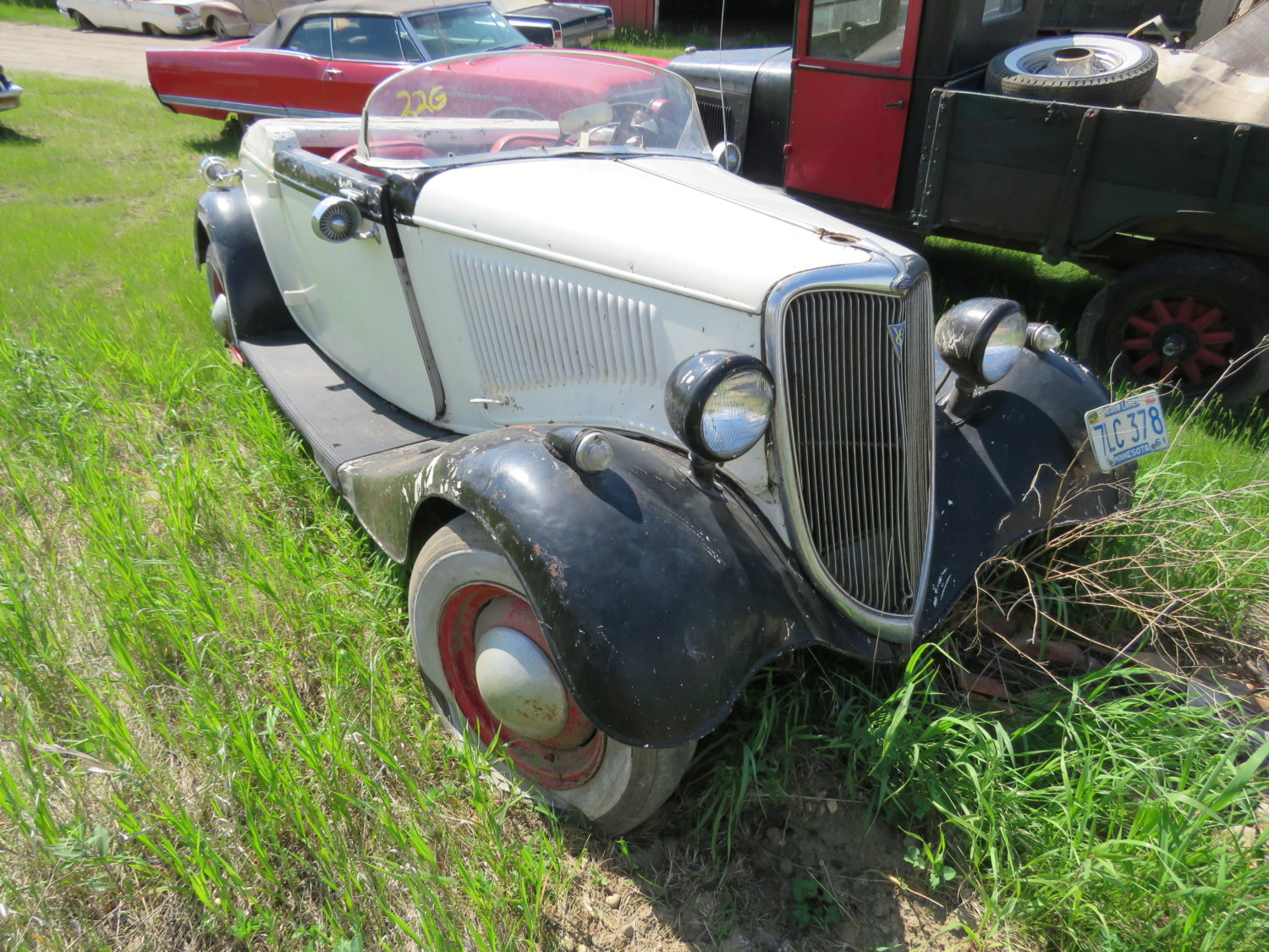 Day 2- Approx. 200 Collector Cars & Trucks!- The James Graham Collection - image 20