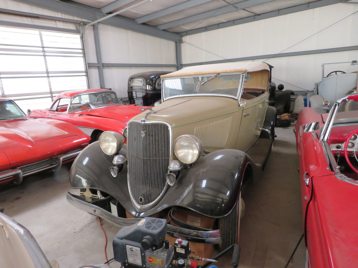 Get Ready! See you There! Bob Regehr Collection! 130 plus Vehicles! 20-1932 Fords and more American Classics! - image 9