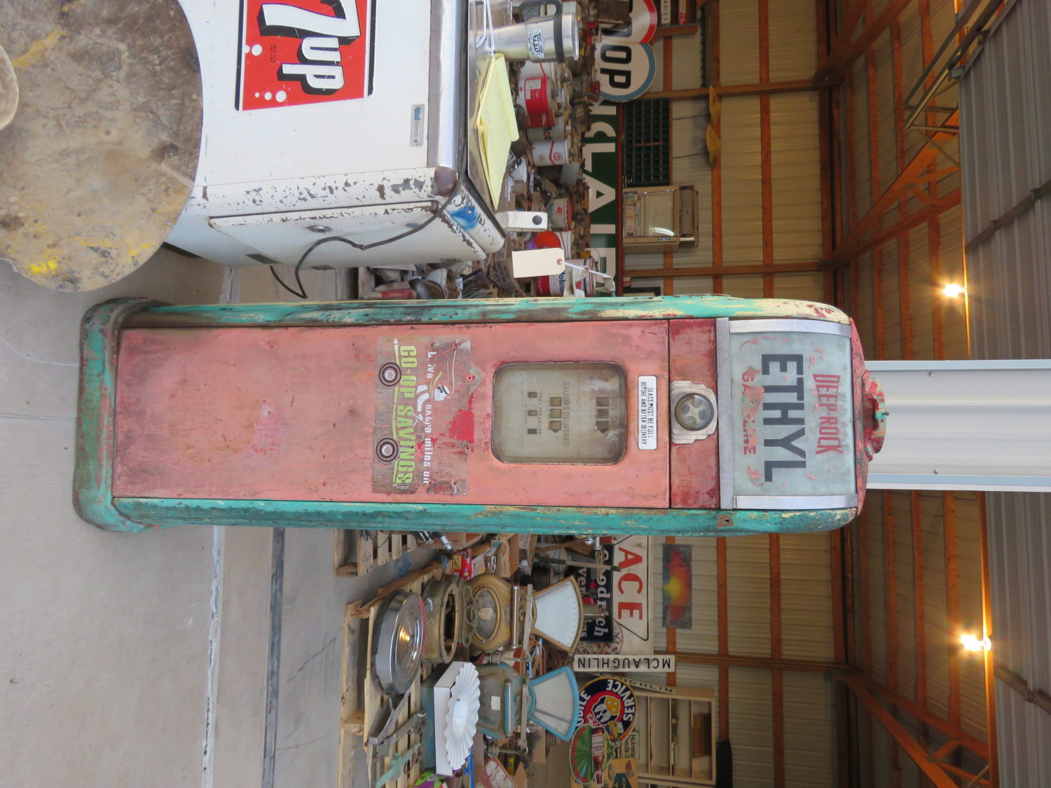 Day 2- Amazing Gas & Oil Petroliana! Signs, Pumps, & More- The Kerry Droog Collection - image 9