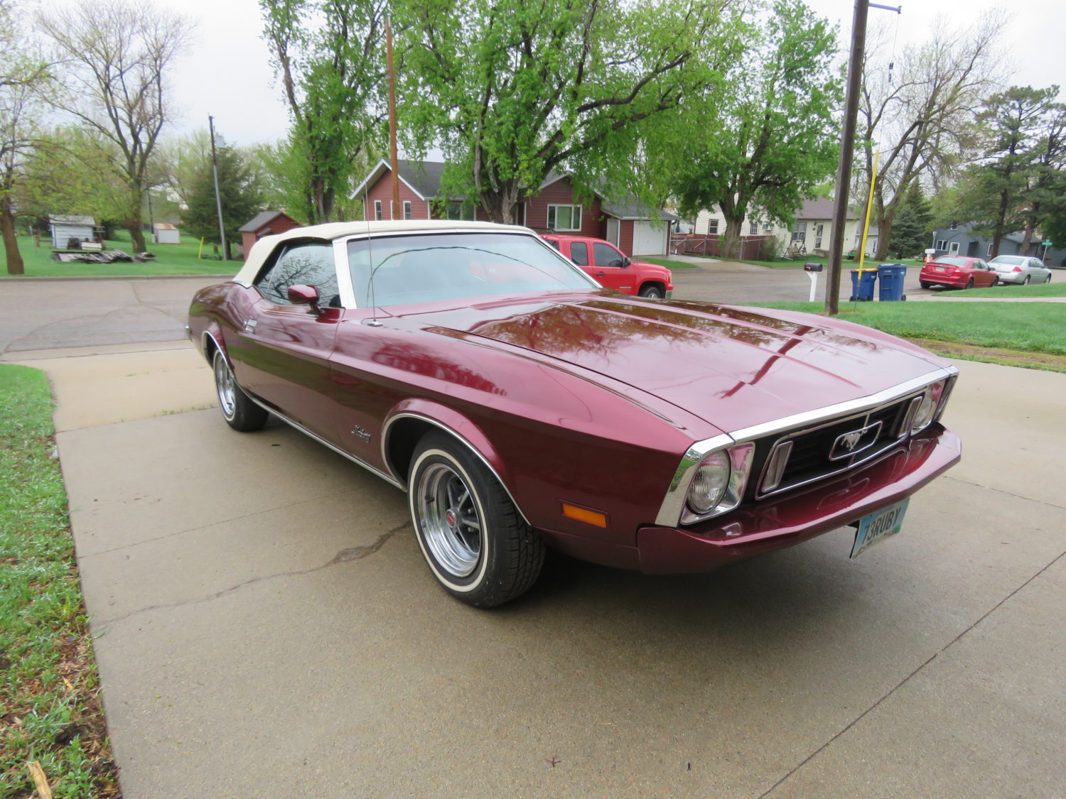 ONLINE ONLY! Larry Haug Collection- Collector Cars & Parts - image 1