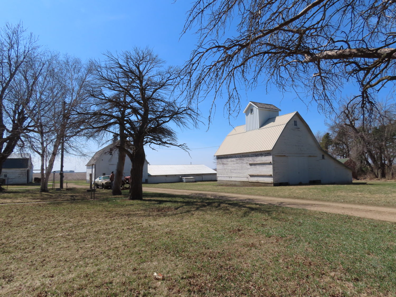 Chevelle, Ford Model A & T Parts, Cars, Antiques & Collectibles, SW Mn Acreage at Auction! - image 3