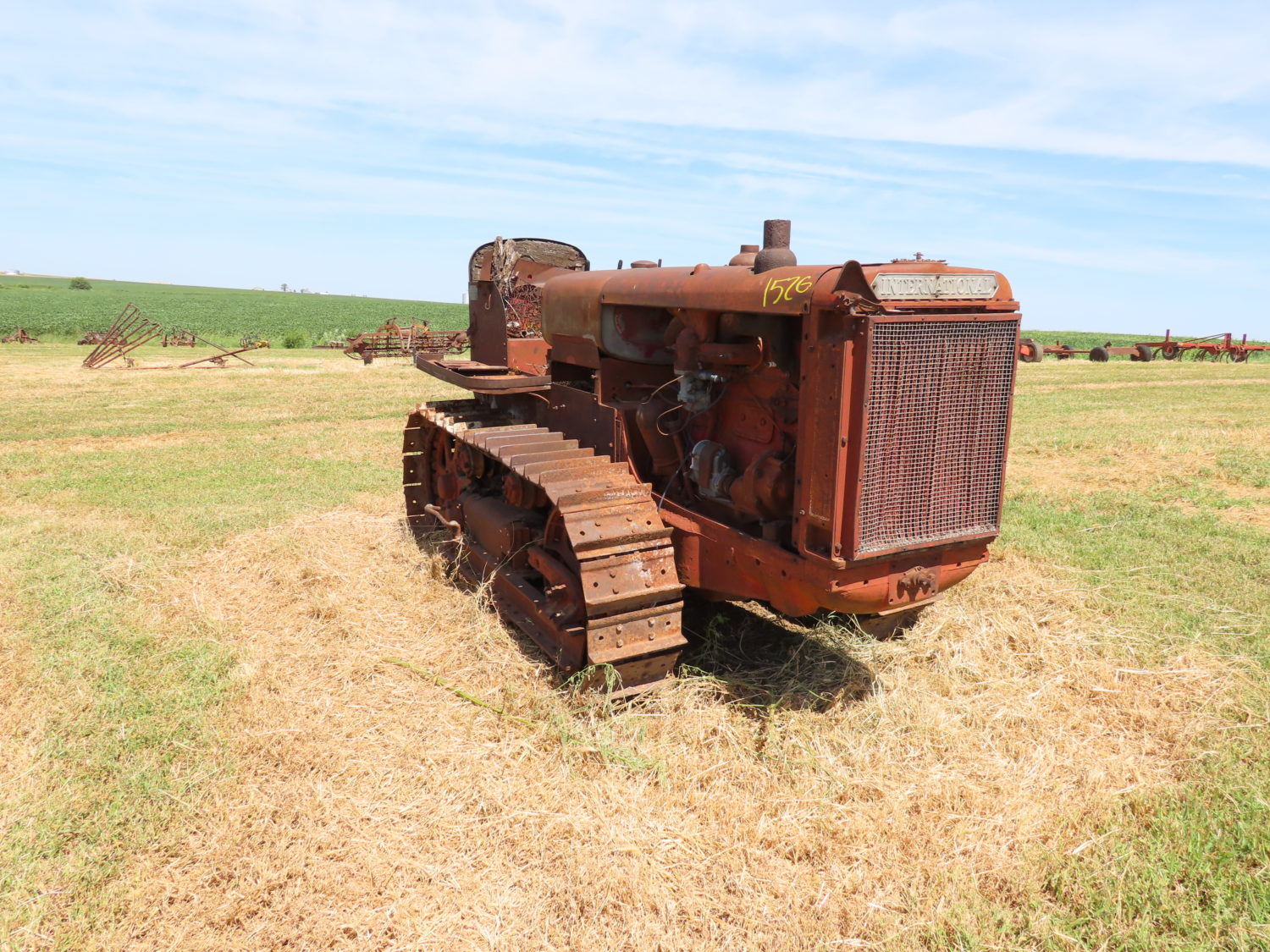 ONLINE ONLY! Antique Tractors, Vehicles, Parts & More! The Dennis Bates Collection - image 23