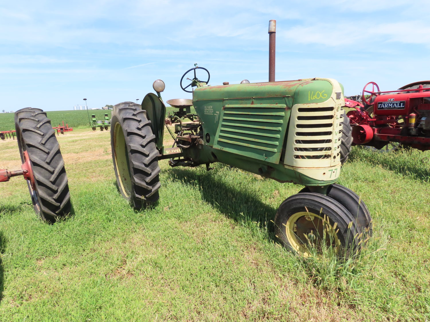 ONLINE ONLY! Antique Tractors, Vehicles, Parts & More! The Dennis Bates Collection - image 25