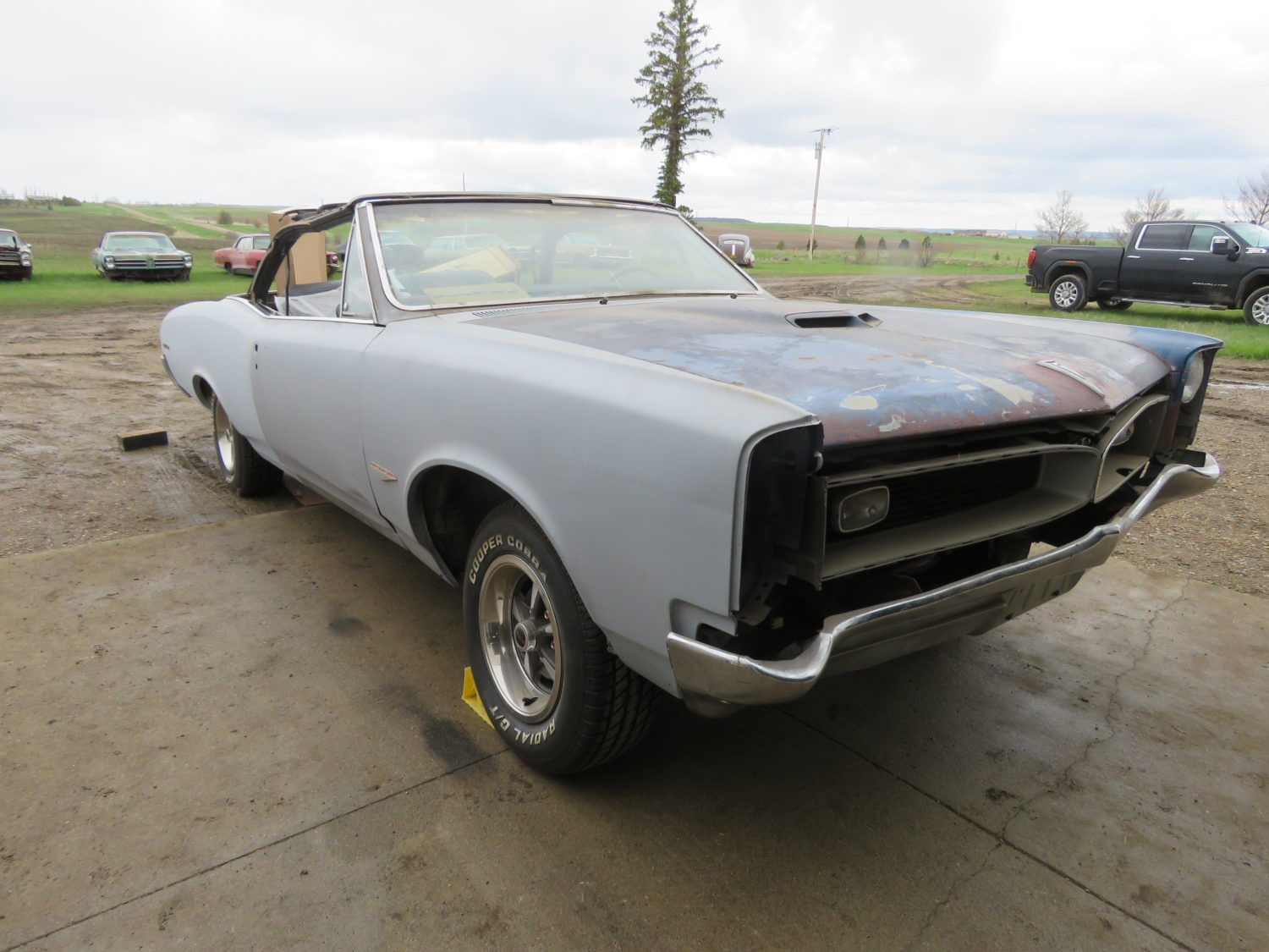 Amazing Pontiac Auction! 