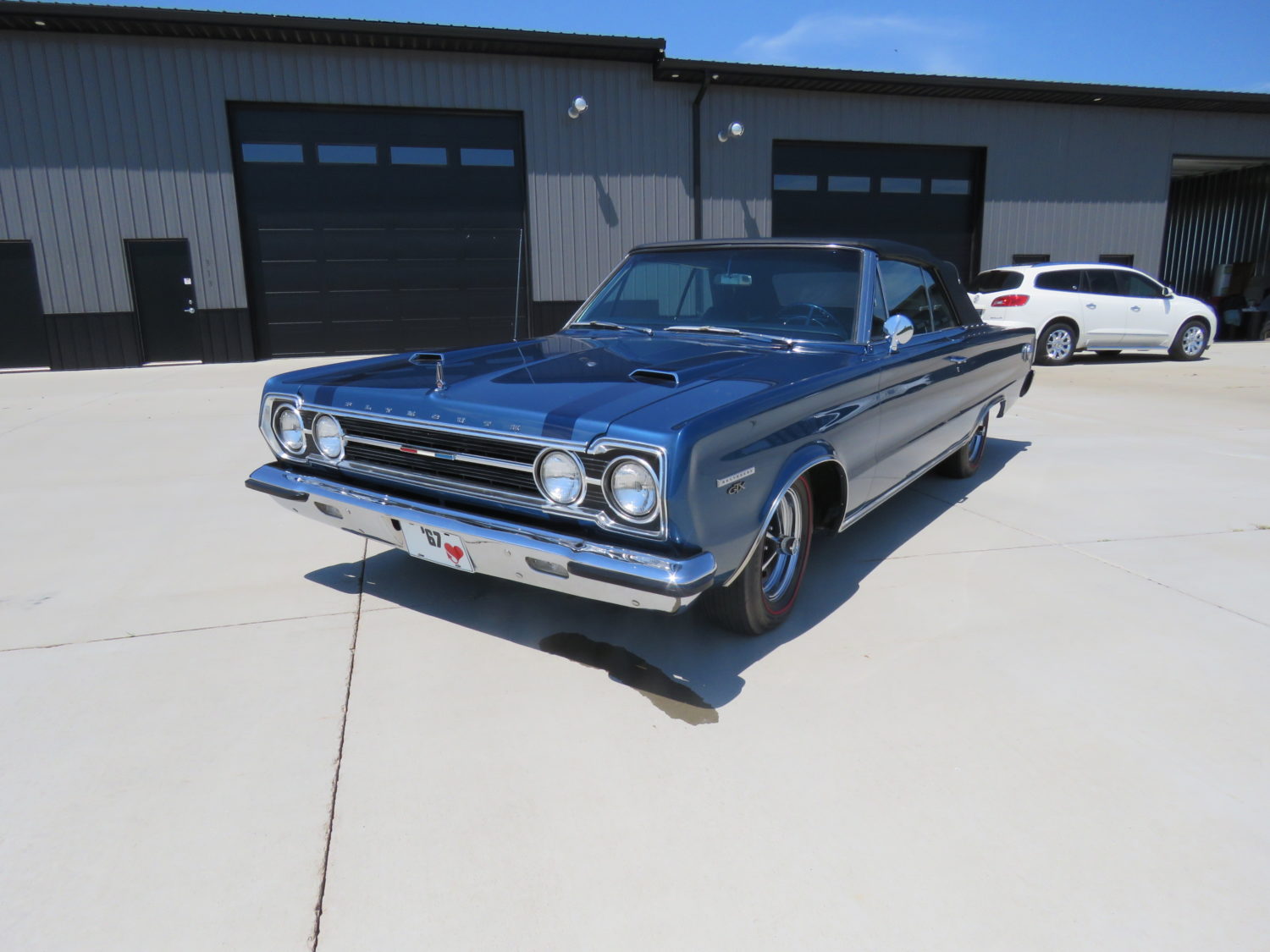 Approx. 300 Classic Trucks, Pickups, Cars! The Redwood County Truck & Car Collection! - image 17
