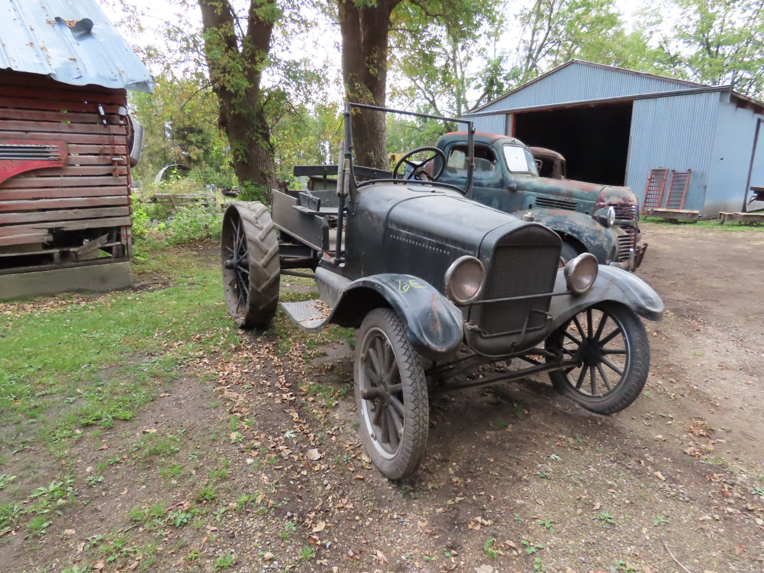 ONLINE ONLY! Indian Motorcycle, Classic Trucks, Signs, & More! The Jake Wurtzberger Auction - image 5