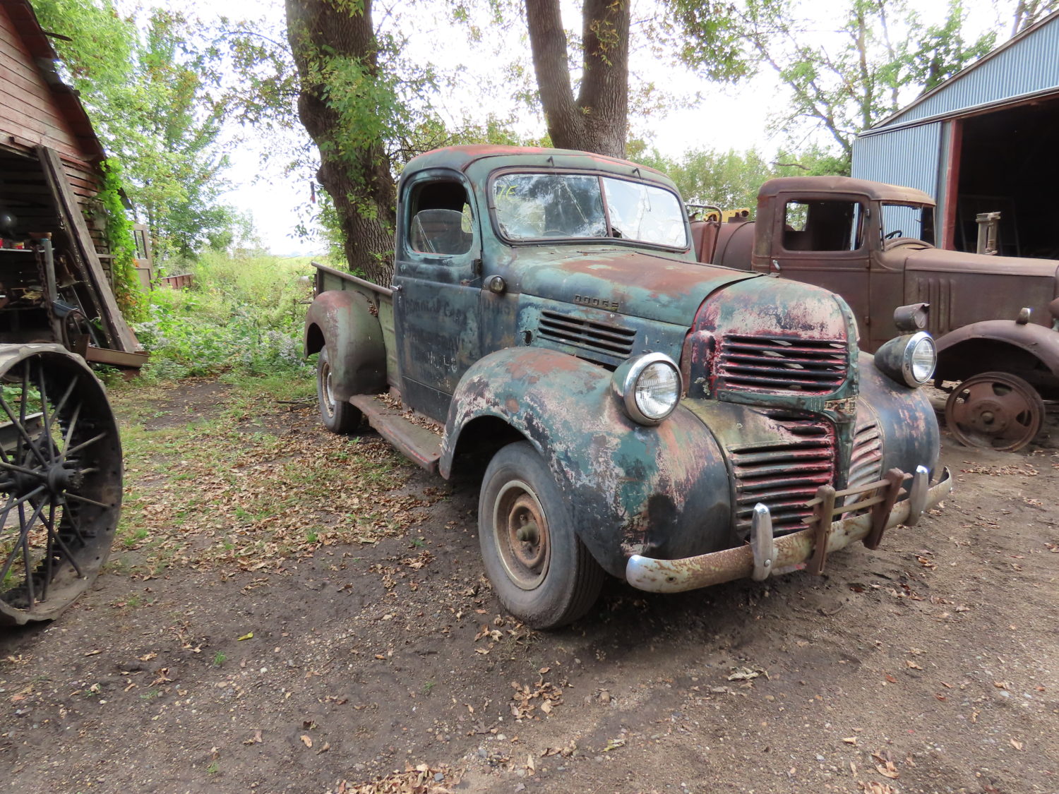 ONLINE ONLY! Indian Motorcycle, Classic Trucks, Signs, & More! The Jake Wurtzberger Auction - image 6