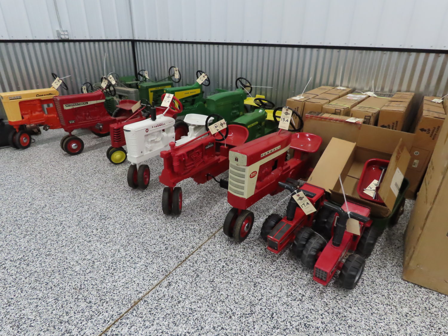 Live Onsite with Online Bidding! Collector Farm Toy & Pedal Tractor Collection- The Clyde Menning Collection - image 1