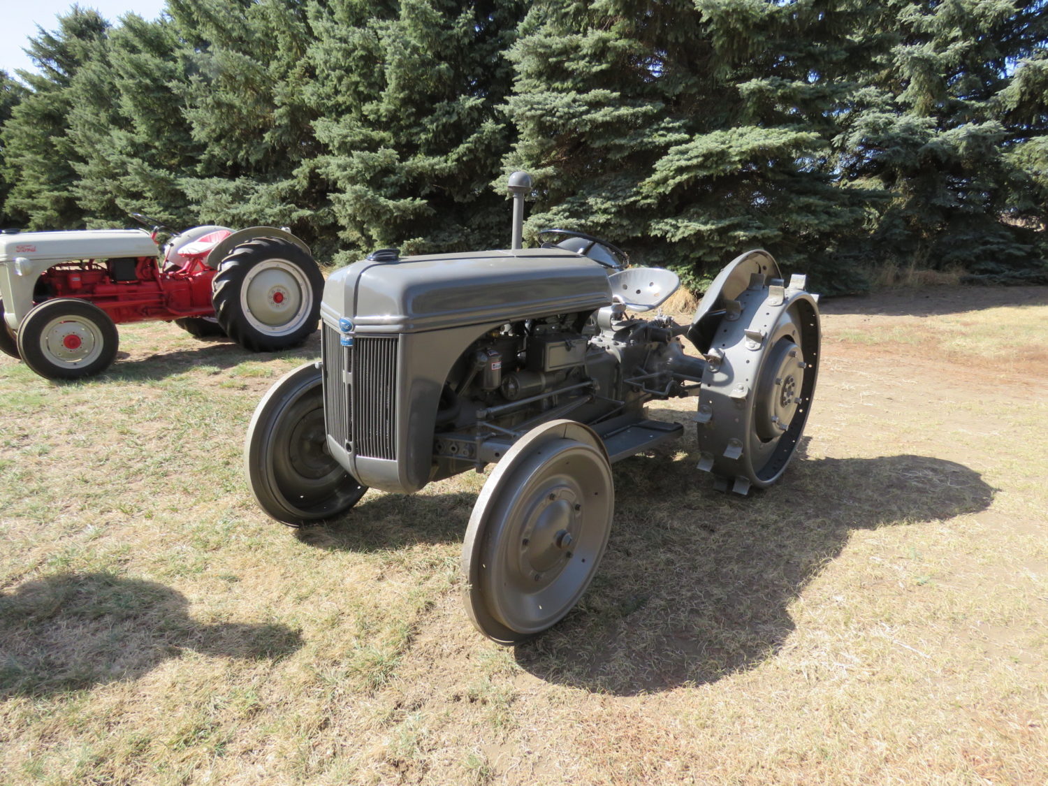 Fabulous Collector Cars, Antique Tractors, Memorabilia & More! The Krinke Collection - image 18