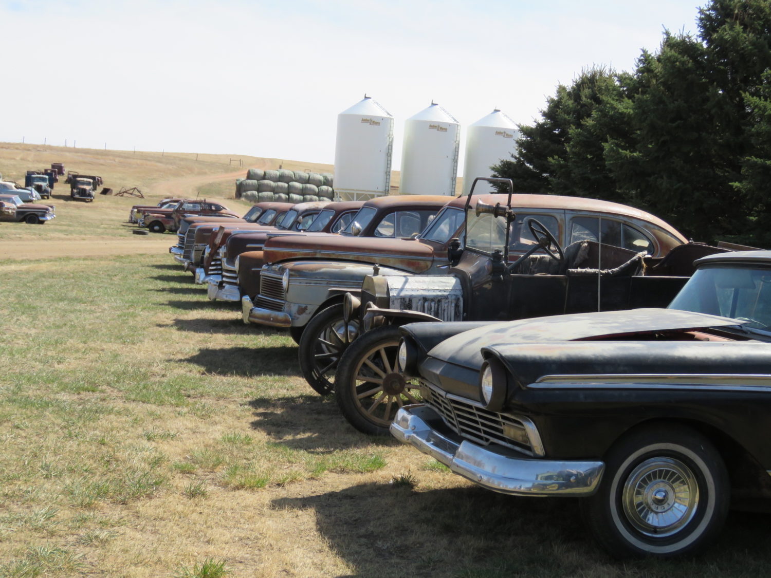 Fabulous Collector Cars, Antique Tractors, Memorabilia & More! The Krinke Collection - image 6