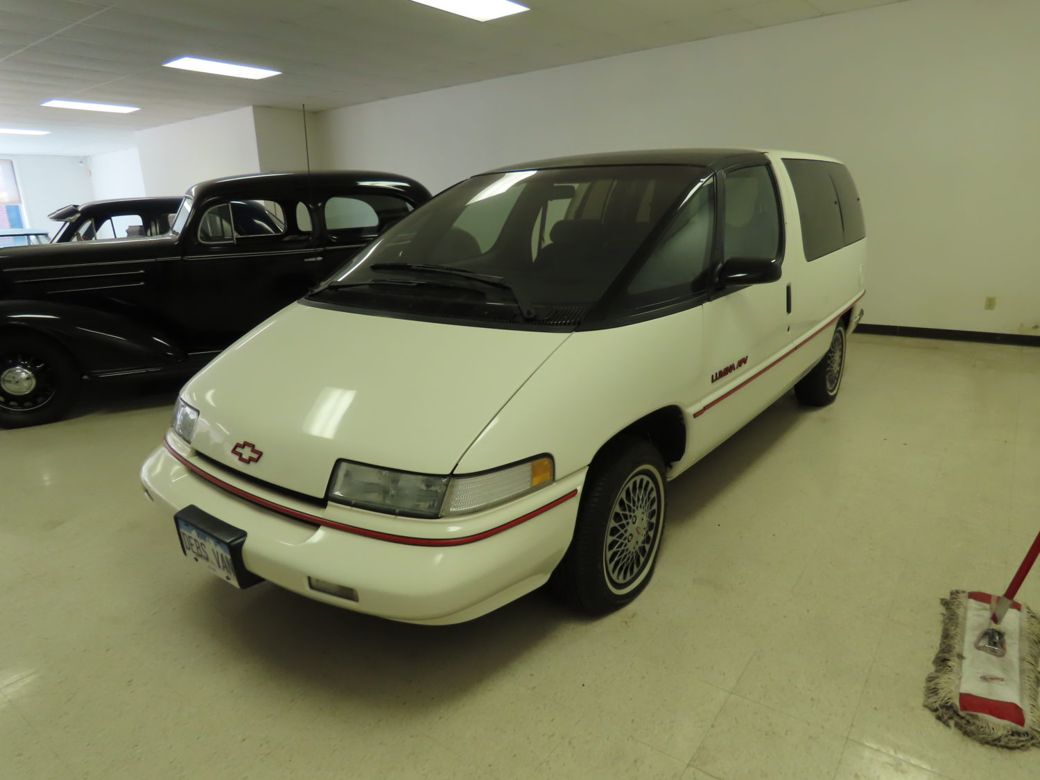 Amazing Classics & More at Auction! The Schildberg Collection - image 18