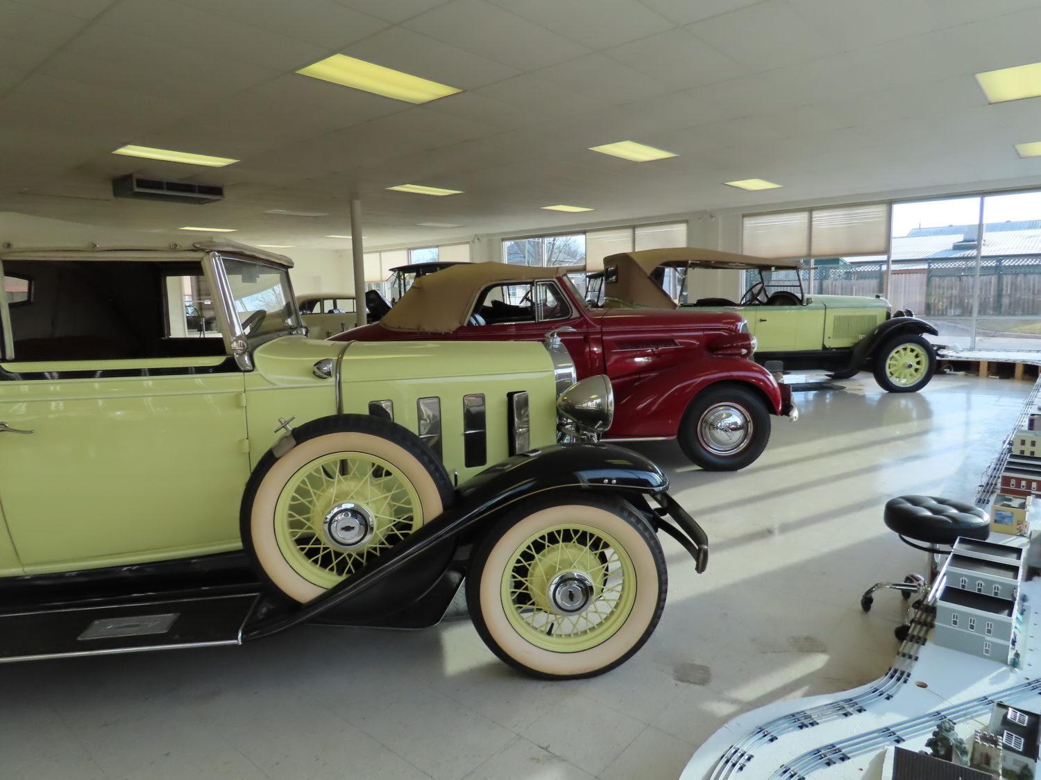 Amazing Classics & More at Auction! The Schildberg Collection - image 3
