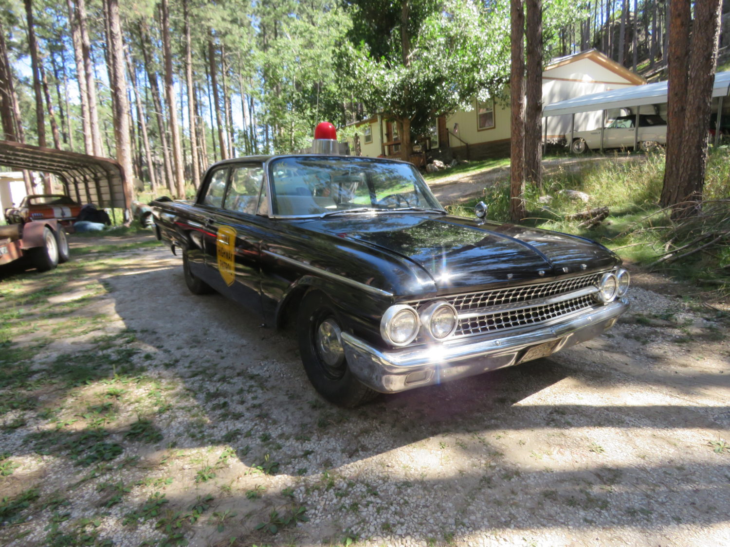 ONLINE ONLY! Approx. 80 Collector Vehicles at Auction! Custer Car Collection - image 4