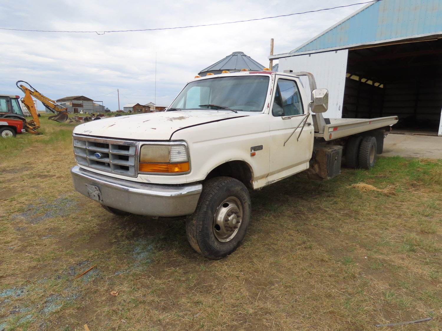ONLINE ONLY! AMAZING Montana Barn Find! Rare & Classic Vehicles, Antique Tractors, & MUCH More! - image 17