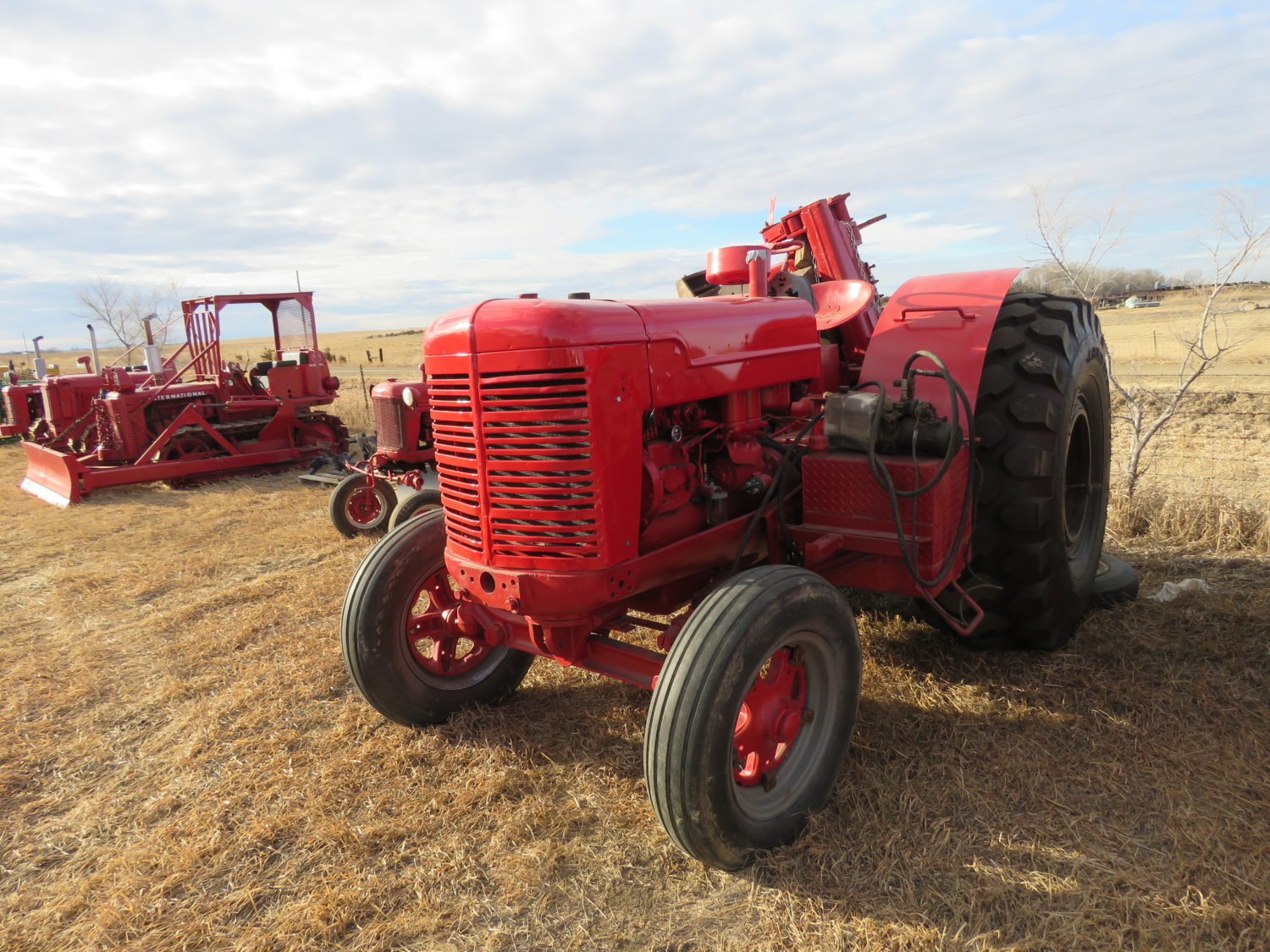 Classic Cars, Custom Motorcycles, Antique Tractors, Construction Equipment & More!  The Gary VanDerPol Collection - image 13