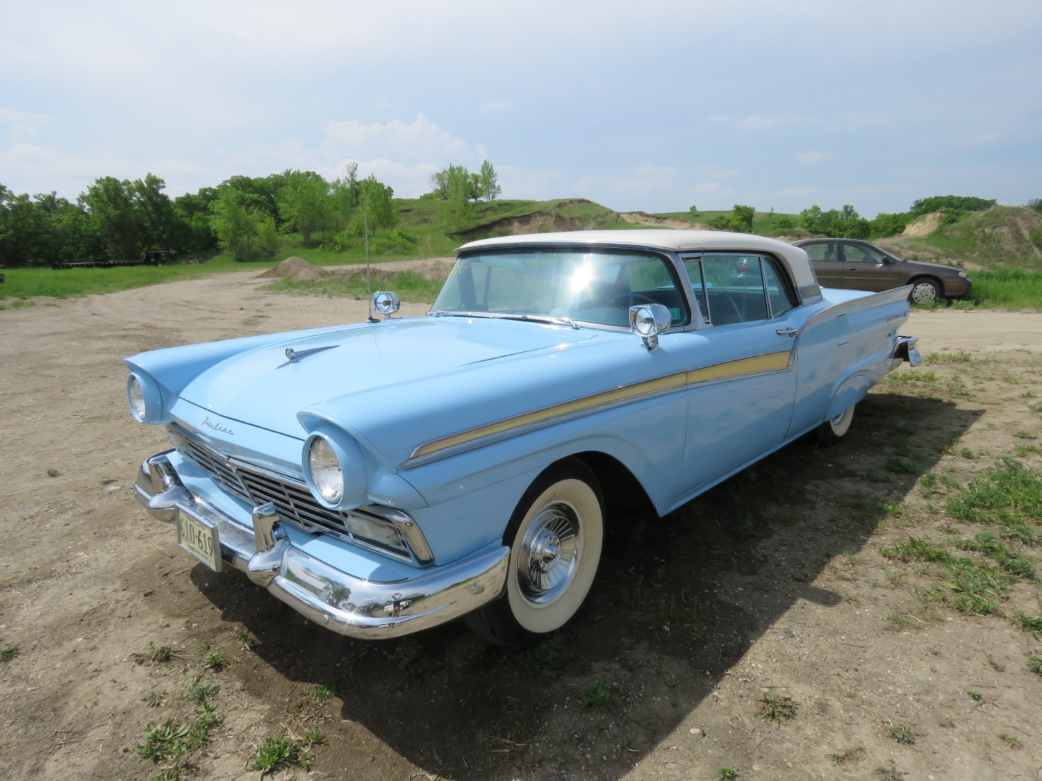 Day 2- Approx. 200 Collector Cars & Trucks!- The James Graham Collection - image 22