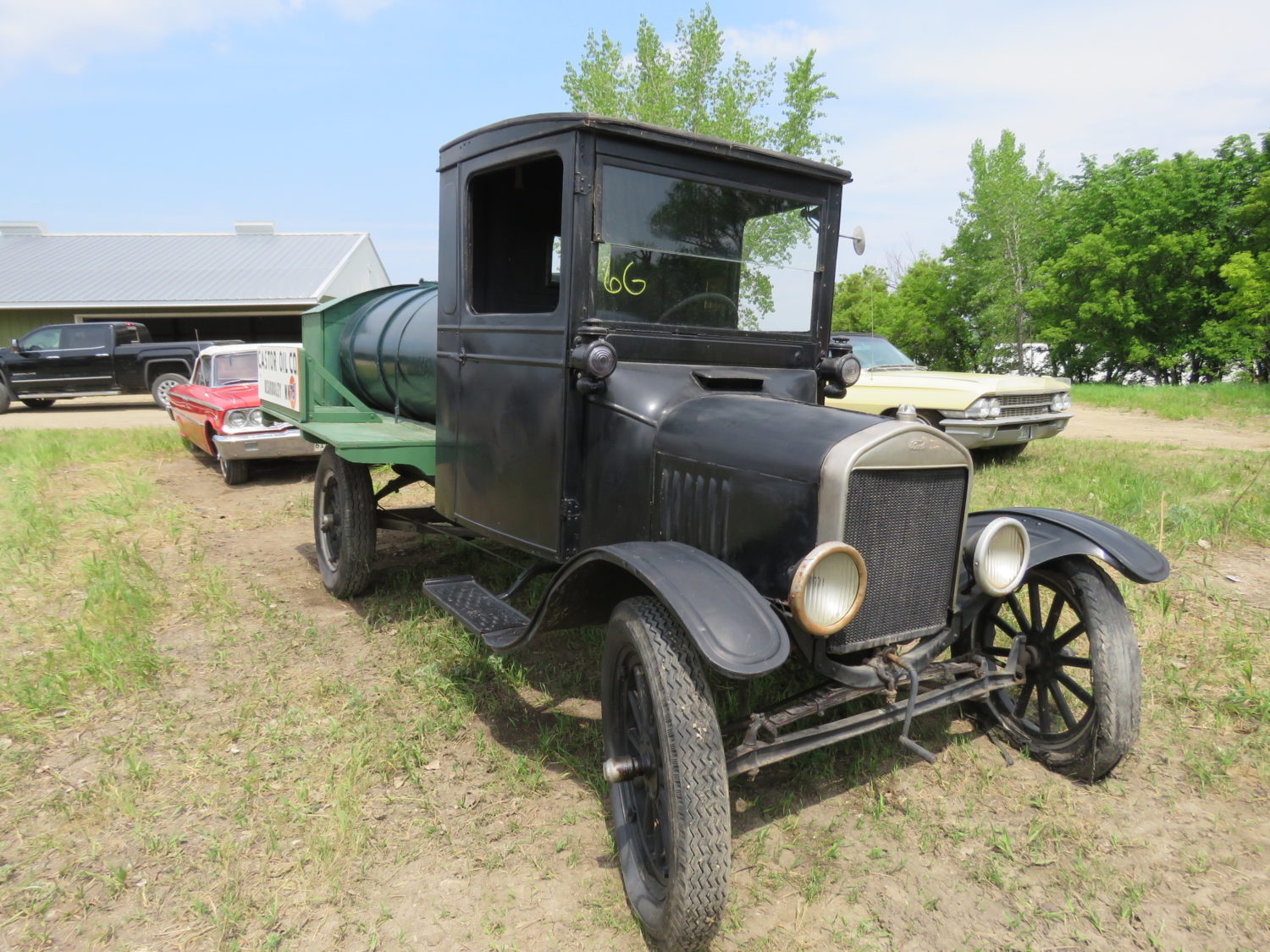 Day 2- Approx. 200 Collector Cars & Trucks!- The James Graham Collection - image 25